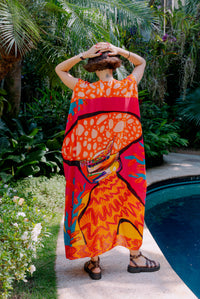 Caftan Capa Woman In Hat