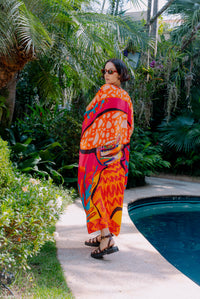 Caftan Capa Woman In Hat